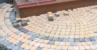 Укладка плитки на крыльцо в Липецке по цене от 832 руб. за м² | ТротуарнаяПлитка