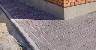 Укладка плитки на отмостку: Цена от 832 руб. в Липецке от ТротуарнаяПлитка