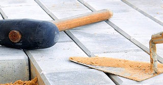 Профессиональная укладка тротуарной брусчатки в Липецке в октябре