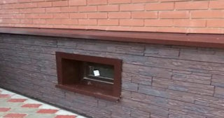 Облицовка цоколя панелями под камень в Липецке в октябре