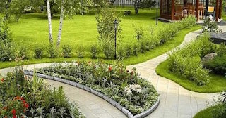 Благоустройство прилегающей территории в Липецке в октябре